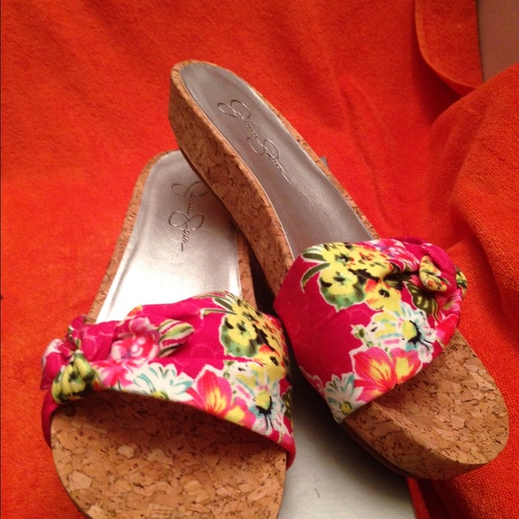 🆕 Jessica Simpson - Picture 2 of 2