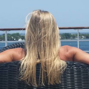 Meet your Posher, Leanna