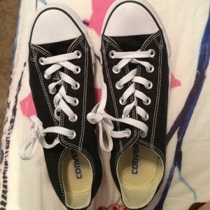 Black converse