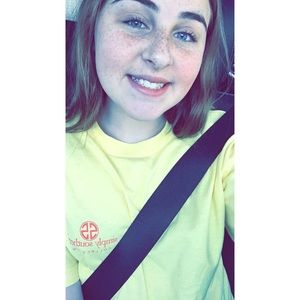 Meet your Posher, Chloe