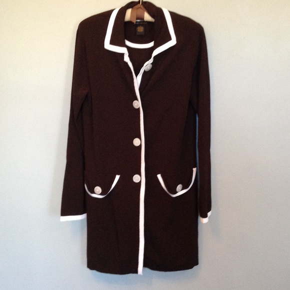 Brown with White Mod-Style 3-piece Pant Suit