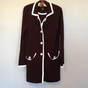 Brown with White Mod-Style 3-piece Pant Suit