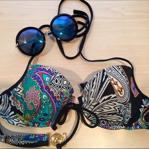 👙Victoria's Secret Paisley Bikini Top🌴