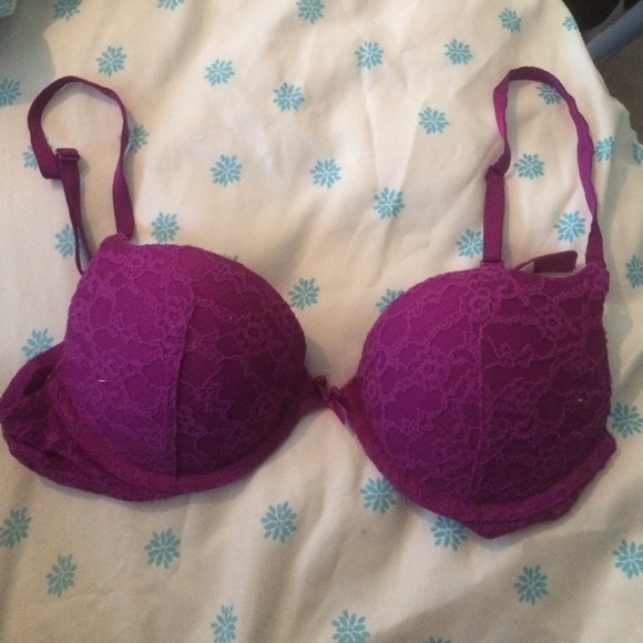 victorias secret push up bra!!