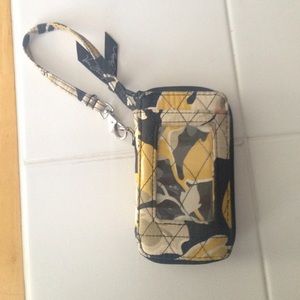 VERA BRADLEY WRISTLET