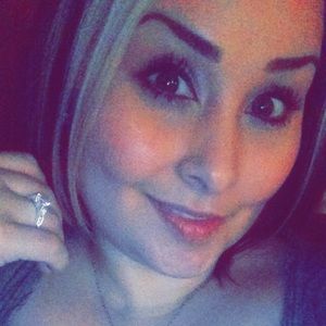 Meet your Posher, Isabel