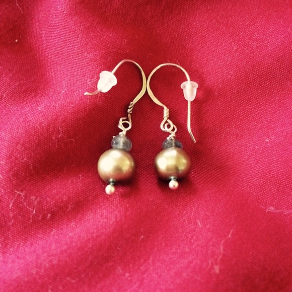 Sterling silver pearl earrings