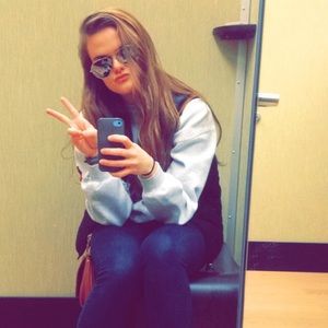 Meet your Posher, Hannah