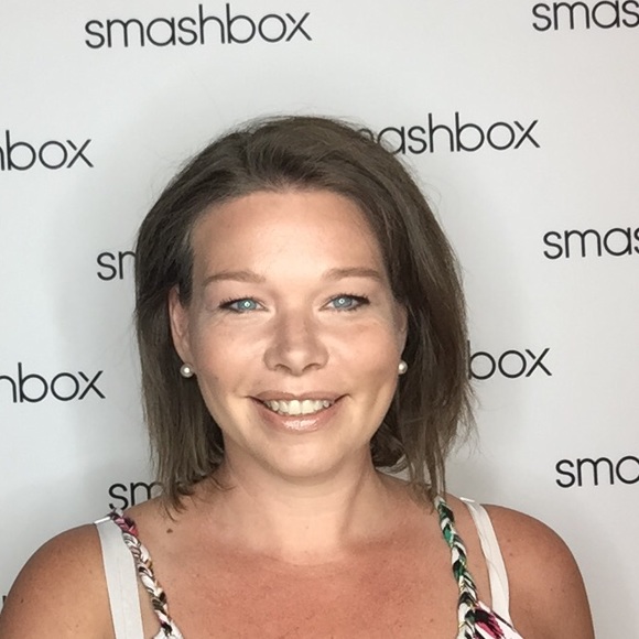 Meet your Posher, Debra