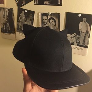 H&M DIVIDED cat hat