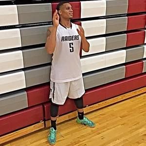 Meet your Posher, Malik