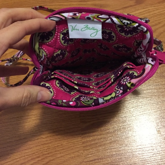 Vera Bradley Mini Hipster Crossbody. - Picture 4 of 4