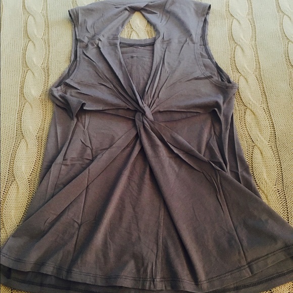 Skull Twist Back Tank - Picture 3 of 3