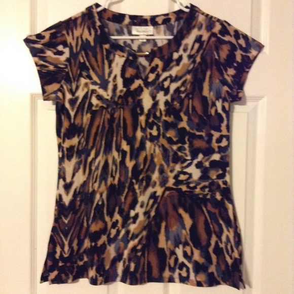 Leopard knit top