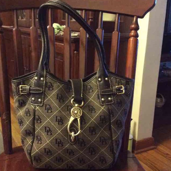 Dooney & Bourke Mint Condition Handbag
