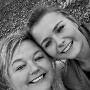 Meet your Posher, Kindal