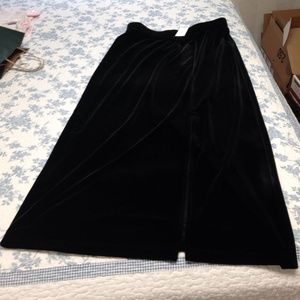 Chico's Black Travel Col velvet Hayden skirt