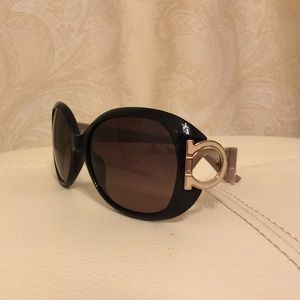 Ferragamo Sunglasses!