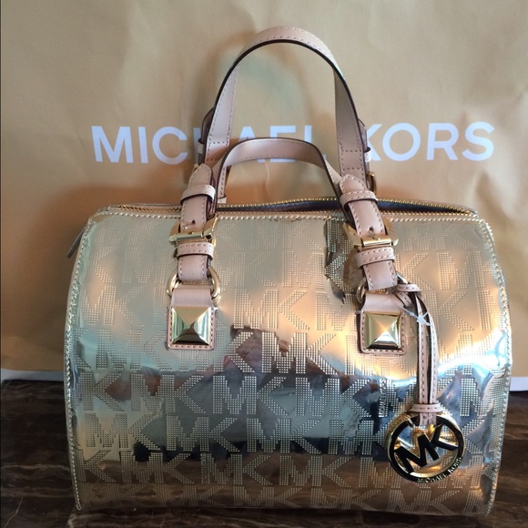 Michael Kors Handbags - ✨ Michael Kors Gold Grayson