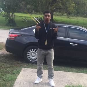 Meet your Posher, Deandre