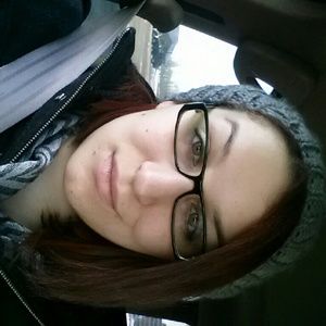 Meet your Posher, Dominique