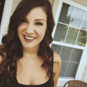 Meet your Posher, Alexis