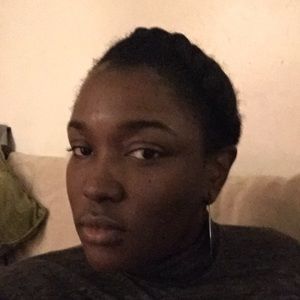 Meet your Posher, Nikki