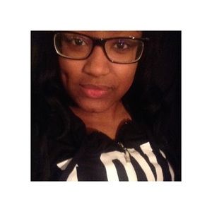 Meet your Posher, Ayanna