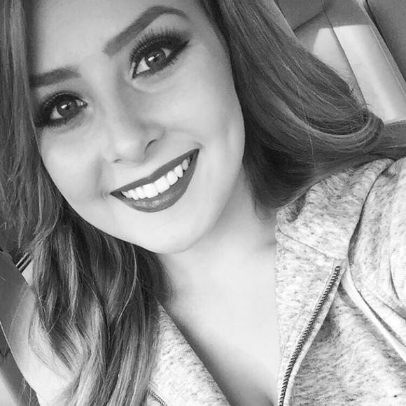 Meet your Posher, Erica - Picture 1 of 1