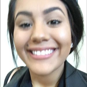 Meet your Posher, Jasmine