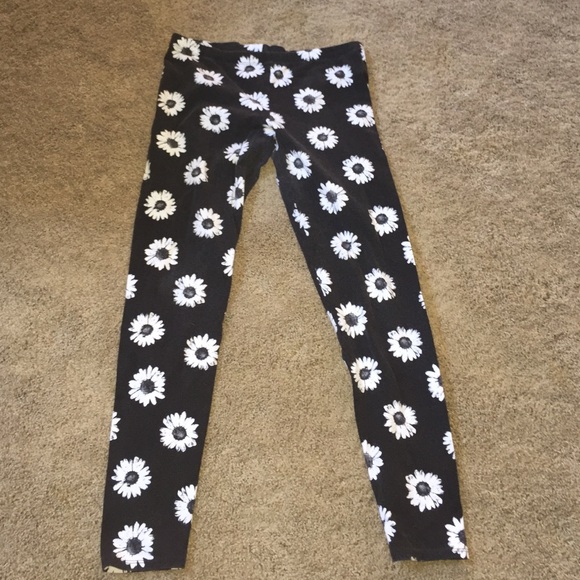 Forever 21 daisy print leggings