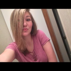 Meet your Posher, Makayla