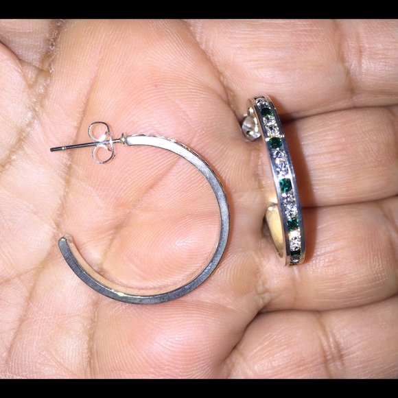 Pierced earrings with Swarovski crystals