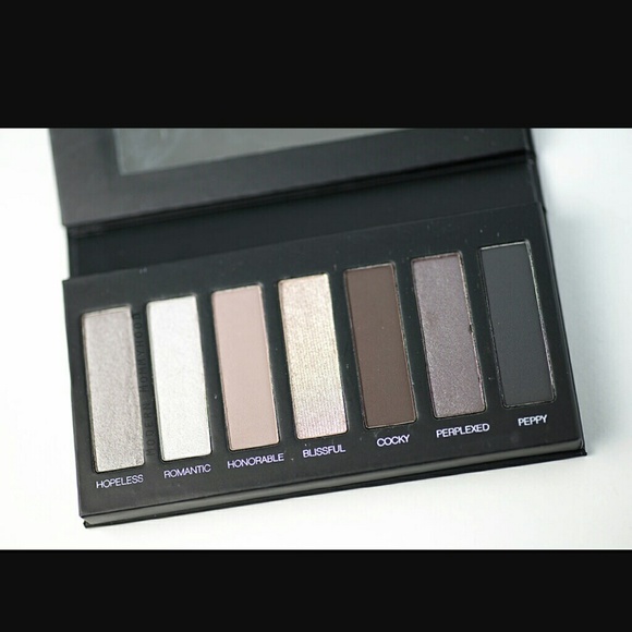 Younique Palette 2 cool shades
