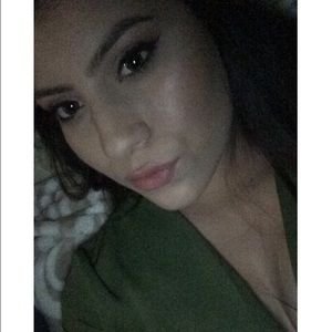 Meet your Posher, Daniela