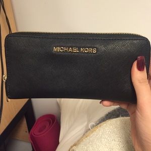 Black Michael Kors Wallet