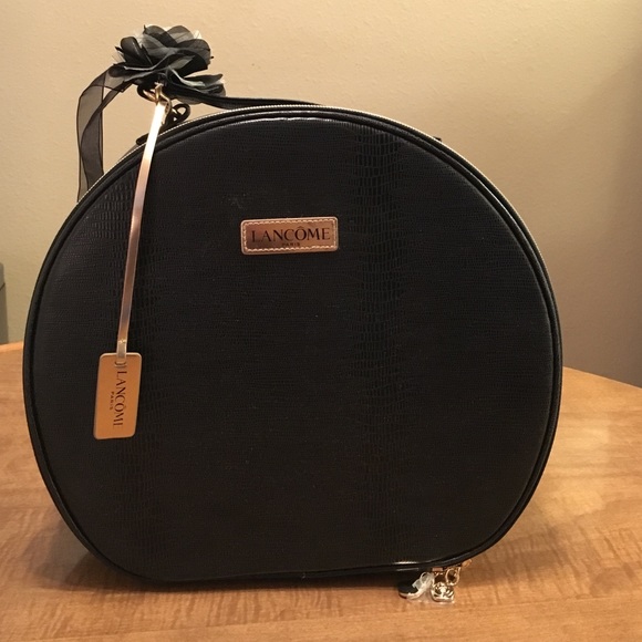 Makeup case