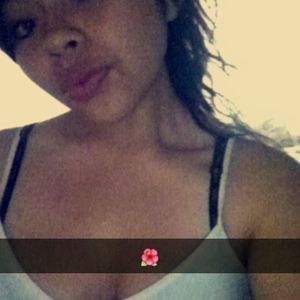 Meet your Posher, Lesly