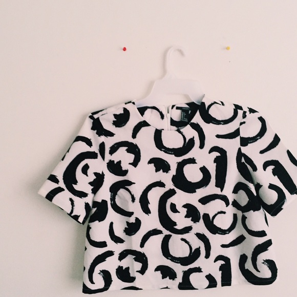 Black and white patterned blouse