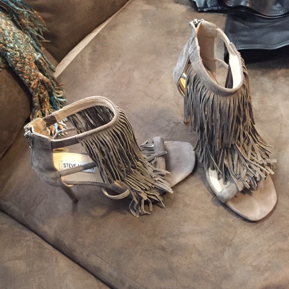 Fringe Heels - Picture 3 of 4