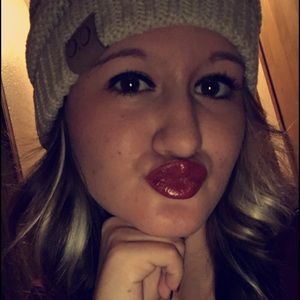 Meet your Posher, Desi