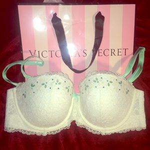 Victoria's Secret multi-way bra