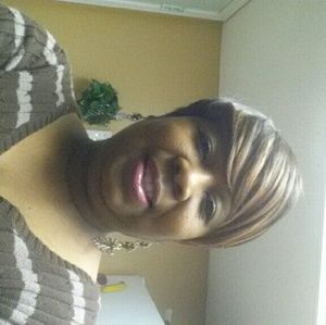 Meet your Posher, Denise