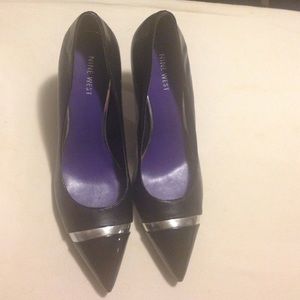SOLD OFFLINE Nine West Farami heels