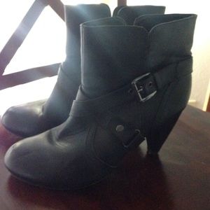 Black heel booties