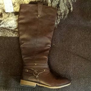 Women's Brown extended calf boots