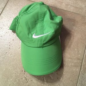 Nike drifit women's fit cap