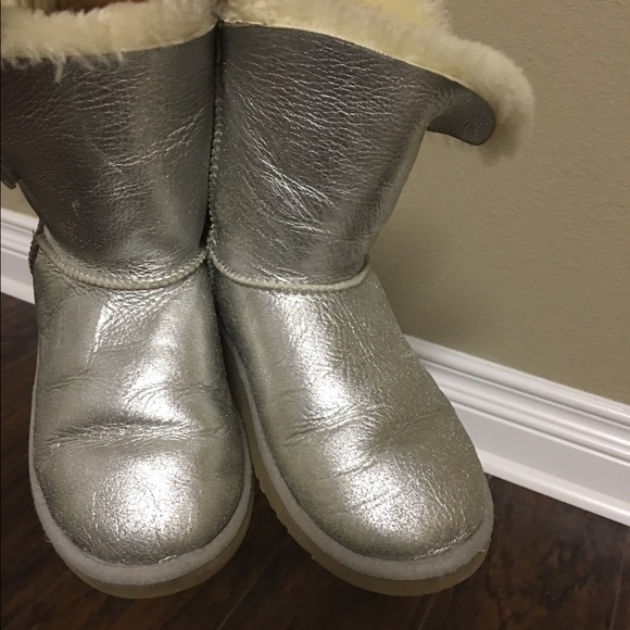 ugg size 5 - Picture 3 of 4