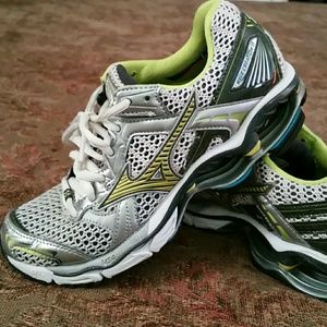 Mizuno wave creation 11