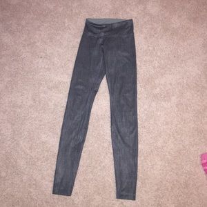 FLASH SALE lulu leggings size 2